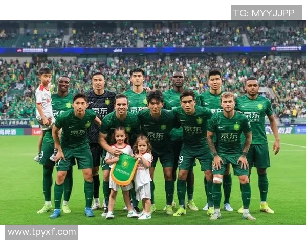 27国安迎战力帆决战中超赛场展现球队实力与激情