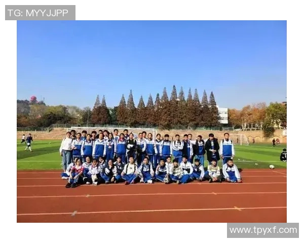 广州足球队的拼搏之路与杯赛荣耀的背后故事MBA