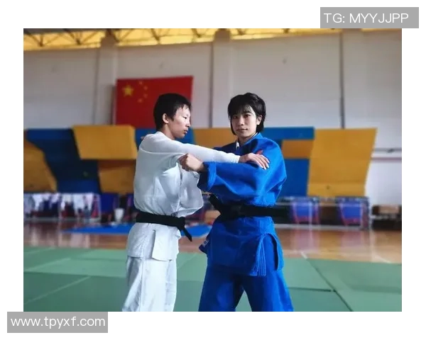 李丽专访:从青涩少女到羽毛球冠军的成长之路回顾与展望