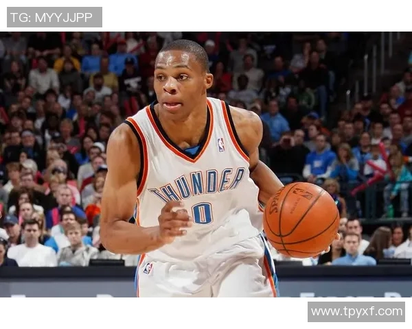 篮球明星布鲁克的传奇之路与职业生涯的辉煌成就解析